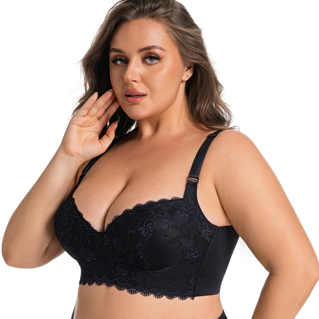 Underwear gathers and shrinks the secondary breasts